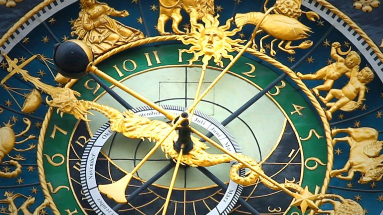 astronomical-clock-408306_1920